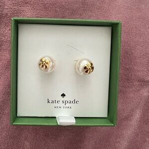 Kate Spade Gold Flower Pearl Stud Earrings | KSNY Floral Pearl Earrings |